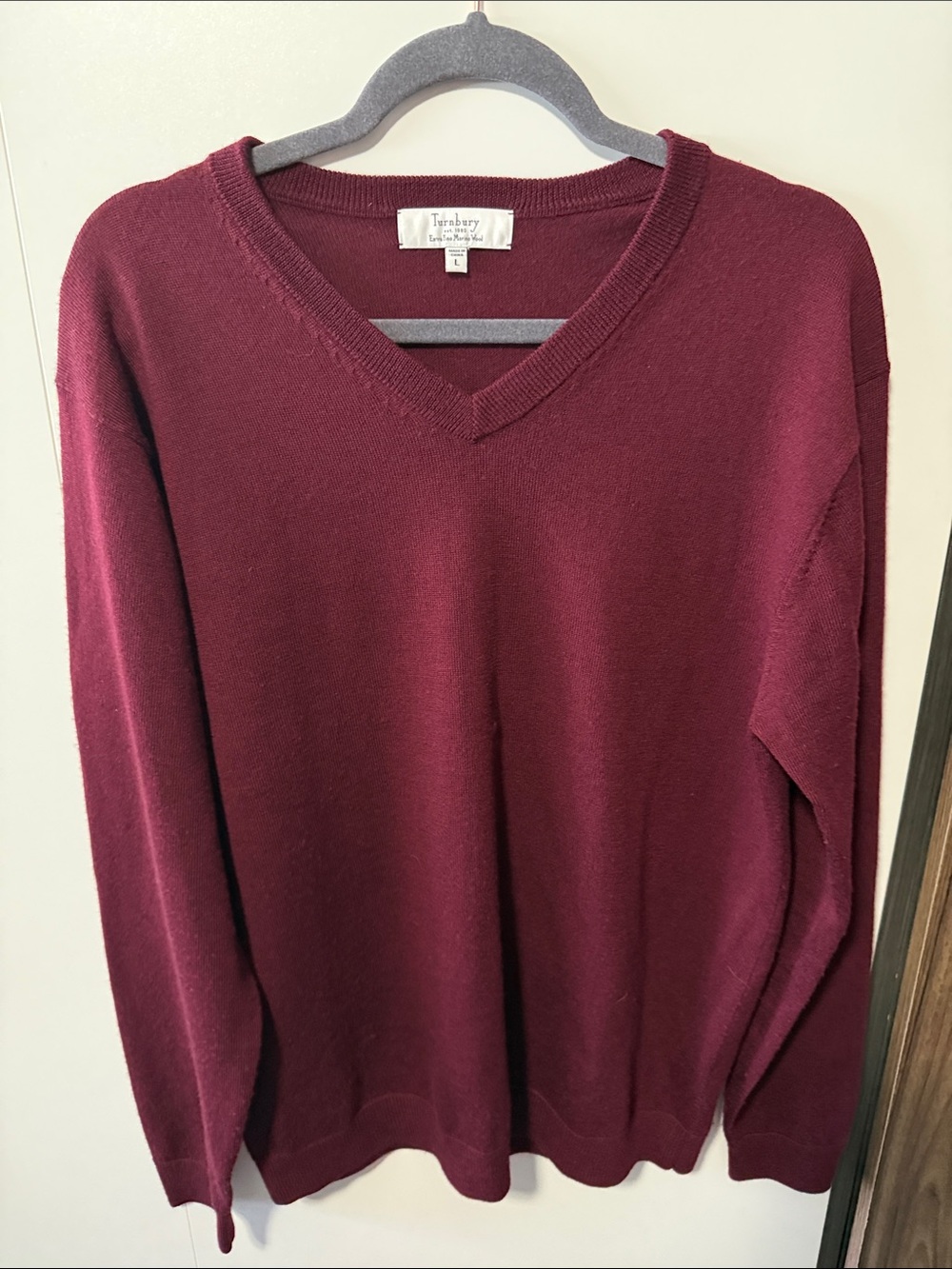 Timberland Men's V-Neck Sweater in Burgundy